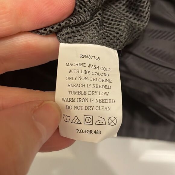 ✨PGA Tour Black Plaid 1/4 zip Pullover Windbreaker - Picture 4 of 6